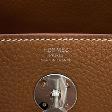Load image into Gallery viewer, HERMES Lindy Gold Taurillon Clemence Size 26