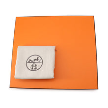 Load image into Gallery viewer, HERMES Lindy Gold Taurillon Clemence Size 26
