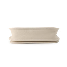 Load image into Gallery viewer, HERMES Evelyne3 Craie Taurillon Clemence Size 23
