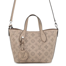 Load image into Gallery viewer, LOUIS VUITTON Blossom GaletM21849 Monogram Mahina Size PM