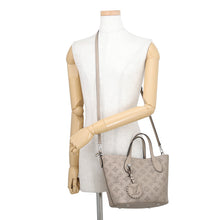 Load image into Gallery viewer, LOUIS VUITTON Blossom GaletM21849 Monogram Mahina Size PM