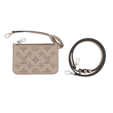 Load image into Gallery viewer, LOUIS VUITTON Blossom GaletM21849 Monogram Mahina Size PM