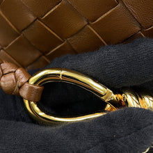 Load image into Gallery viewer, Bottega Veneta INTRECCIATO Andiamo Notchyola766014VCPP12808 Lambskin Size Small