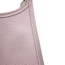 Load image into Gallery viewer, HERMES Evelyne Short mauve pail Taurillon Clemence Size TPM
