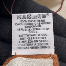 Load image into Gallery viewer, HERMES Carre New Libris Size 110 Ivoire Cashmere85% Silk15%