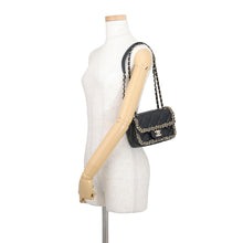 将图像加载到图库查看器中,CHANEL Mini Matelasse Single Flap Chain Shoulder Bag Black Lambskin Faux Pearl Size 17
