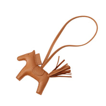 将图像加载到图库查看器中,HERMES Rodeo Bag Charm Gold Lambskin Size PM