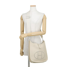 Load image into Gallery viewer, HERMES Evelyne3 Craie Taurillon Clemence Size PM