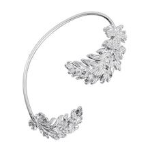 Load image into Gallery viewer, CHANEL Ear cuff with CC logo feather motif, for the right ear.ABF695-B20547-U0902 Metal Rhinestone