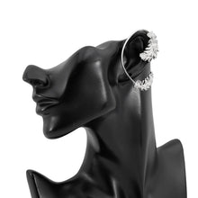 Load image into Gallery viewer, CHANEL Ear cuff with CC logo feather motif, for the right ear.ABF695-B20547-U0902 Metal Rhinestone