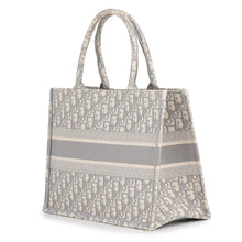 将图像加载到图库查看器中,Dior Oblique Book Tote Gray/EcruWhiteM1296ZRIW_M20I Canvas Size Medium