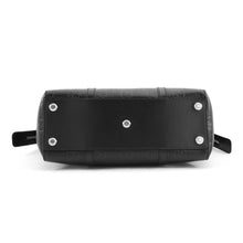 将图像加载到图库查看器中,GUCCI GG embossed Tote Bag Black625774 Leather