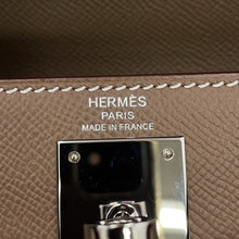 Load image into Gallery viewer, HERMES Kelly Sellier Etoupe Epsom Size 28