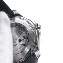 将图像加载到图库查看器中,OMEGA Seamaster Diver 300M Date Co-Axial W42mm Stainless Steel Rubber Black Dial210.30.42.20.01.001
