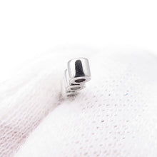 将图像加载到图库查看器中,LOUIS VUITTON LV Diamond Earrings Double RoundQ06400 18K White Gold