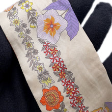 Load image into Gallery viewer, HERMES Twilly Lid de Gala en Fleur & Eyeliner Vanilla/Orange/Khaki Silk100%