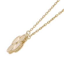 将图像加载到图库查看器中,Van Cleef & Arpels Vintage Alhambra Guilloche PendantVCARP4KL00 18K Yellow Gold