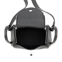 将图像加载到图库查看器中,HERMES Lindy Black Taurillon Clemence Size Mini