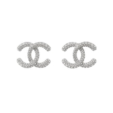 Load image into Gallery viewer, CHANEL Métiers d'Art CC Logo Rhinestone EarringsABH770 Metal Rhinestone