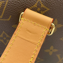 Load image into Gallery viewer, LOUIS VUITTON side trunk BrownM46815 Monogram Size PM
