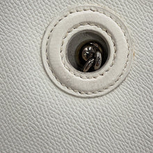 将图像加载到图库查看器中,HERMES Vespa White Epsom Size TPM