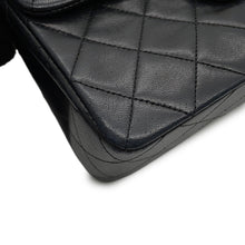 将图像加载到图库查看器中,CHANEL Mini Matelasse BlackA01163 Lambskin Size 20