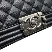 将图像加载到图库查看器中,CHANEL Boy Chanel ChainShoulder Bag BlackA92193 Caviar Leather Size Large