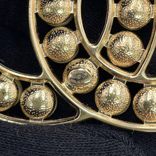 将图像加载到图库查看器中,CHANEL CC Logo BroochA64978-Y09449-Z2048 Faux Pearl Metal