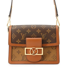 将图像加载到图库查看器中,LOUIS VUITTON Dauphine NoirM45959 Monogram Reverse Canvas Size MINI