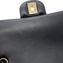 将图像加载到图库查看器中,CHANEL Matelasse BlackA69900 Lambskin Size Mini