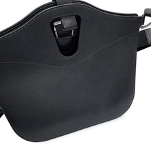 将图像加载到图库查看器中,HERMES Messenger Attrage Black Evergrain Canvas