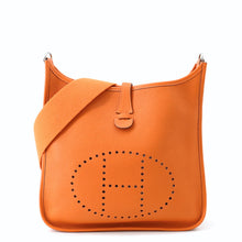 将图像加载到图库查看器中,HERMES Evelyne 1 Orange Taurillon Clemence Size PM
