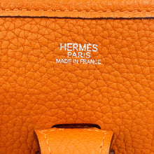 将图像加载到图库查看器中,HERMES Evelyne 1 Orange Taurillon Clemence Size PM