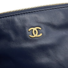 将图像加载到图库查看器中,CHANEL CHANEL22 ChainShoulder Bag NavyAS3260 Shiny Calf Leather Size Small