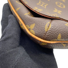 Load image into Gallery viewer, LOUIS VUITTON Musette Tango Short Shoulder BrownM51257 Monogram