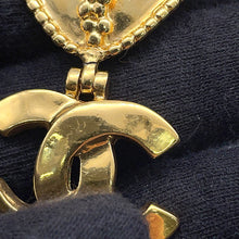 将图像加载到图库查看器中,CHANEL Gripoa CC LogoBrooch Gold/Red Metal color Stone