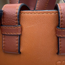 Load image into Gallery viewer, LOEWE hammock MediumPink/Tan387.30WS35 Grained Calf Leather Size Small