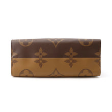 将图像加载到图库查看器中,LOUIS VUITTON Onthego RedM44576 Monogram Monogram Reverse Canvas Monogram Giant Size GM