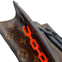 Load image into Gallery viewer, LOUIS VUITTON Sac Plat LV Friends NoirM45667 Monogram / Solar Powered Ray