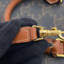 将图像加载到图库查看器中,CELINE Triomphe Heart Handbag Tan198222 PVC Leather
