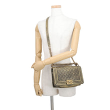 将图像加载到图库查看器中,CHANEL Boy Chanel Gold/BlackA67085 Lambskin
