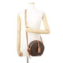 Load image into Gallery viewer, LOUIS VUITTON Boite Chapeau Souple BrownM45647 Monogram Size MM