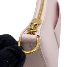 将图像加载到图库查看器中,LOUIS VUITTON LVxTM Marellini Cheeky PinkM13101 Epi Leather