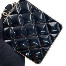 将图像加载到图库查看器中,CHANEL Kiss Lock Matelasse Mini ChainShoulder Bag BlackAP2497 Lambskin
