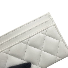 Load image into Gallery viewer, CHANEL Matelasse CC Logo Card Case WhiteAP3990 Lambskin/Rhinestone