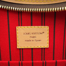 Load image into Gallery viewer, LOUIS VUITTON Lineup BB RedM28423 Monogram