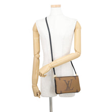 将图像加载到图库查看器中,LOUIS VUITTON Pochette double zip NoirM69203 Monogram Monogram / Giant Reverse