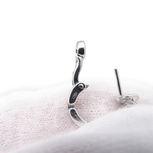 Load image into Gallery viewer, CARTIER PANTHERE Maillon EarringsB8032900 18K White Gold