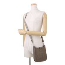 Load image into Gallery viewer, HERMES Evelyne Amazon Sangle Caval Etoupe Taurillon Clemence Size TPM