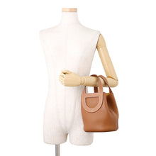 Load image into Gallery viewer, HERMES in-the-loop tote Gold Taurillon Clemence Swift Leather Size 18
